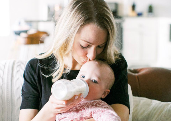 beauty-of-bottle-feeding-the-everymom-f-h